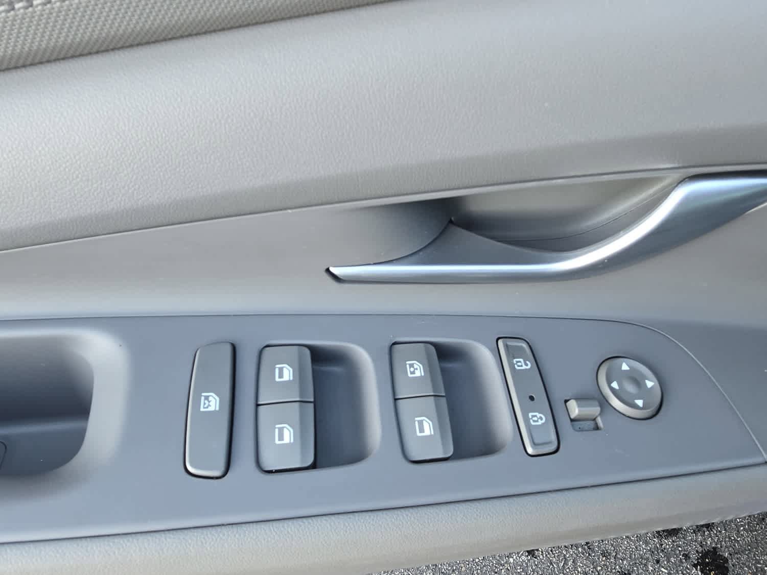 Used 2022 Hyundai Elantra SEL FWD image 22
