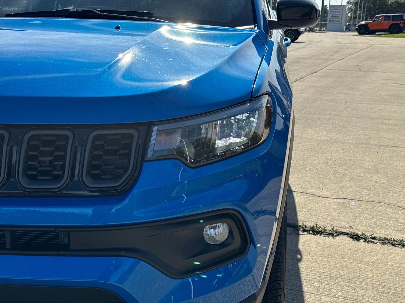 New 2026 Jeep Compass Latitude image 9