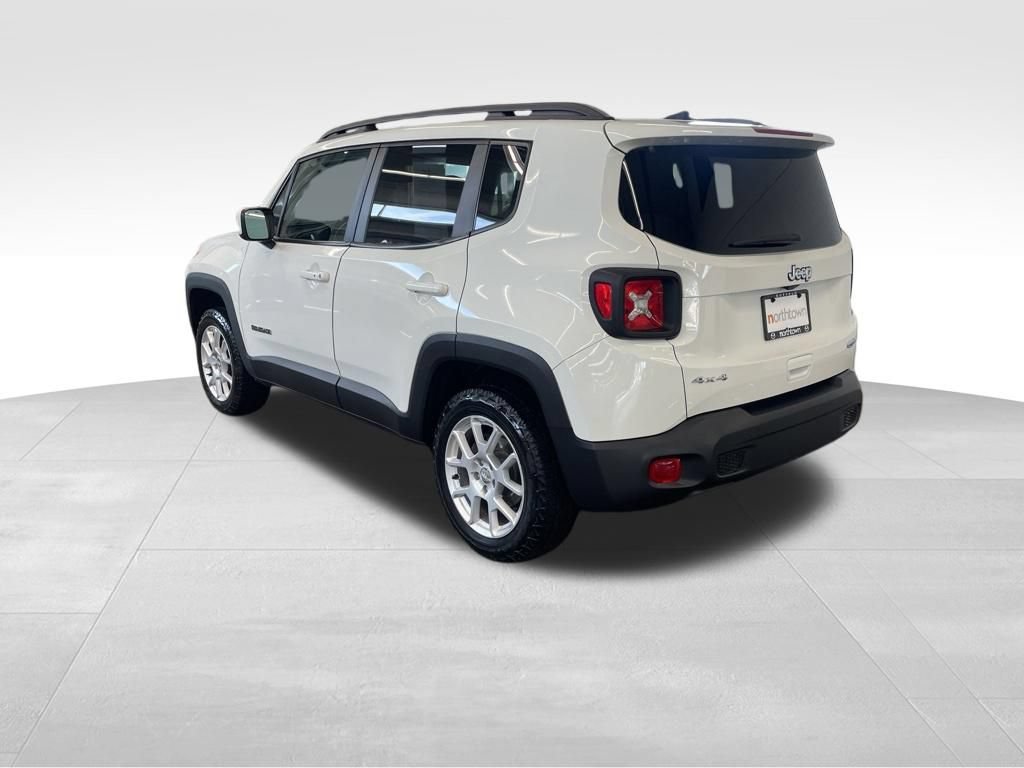 Used 2020 Jeep Renegade Latitude w/ Cold Weather Group AWD/4WD image 3