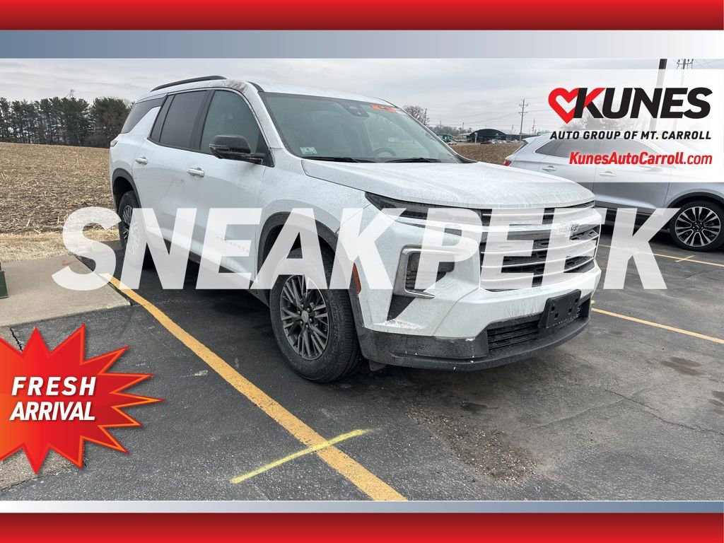 Used 2024 Chevrolet Traverse LT image 1