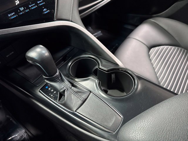 Used 2019 Toyota Camry SE FWD image 18