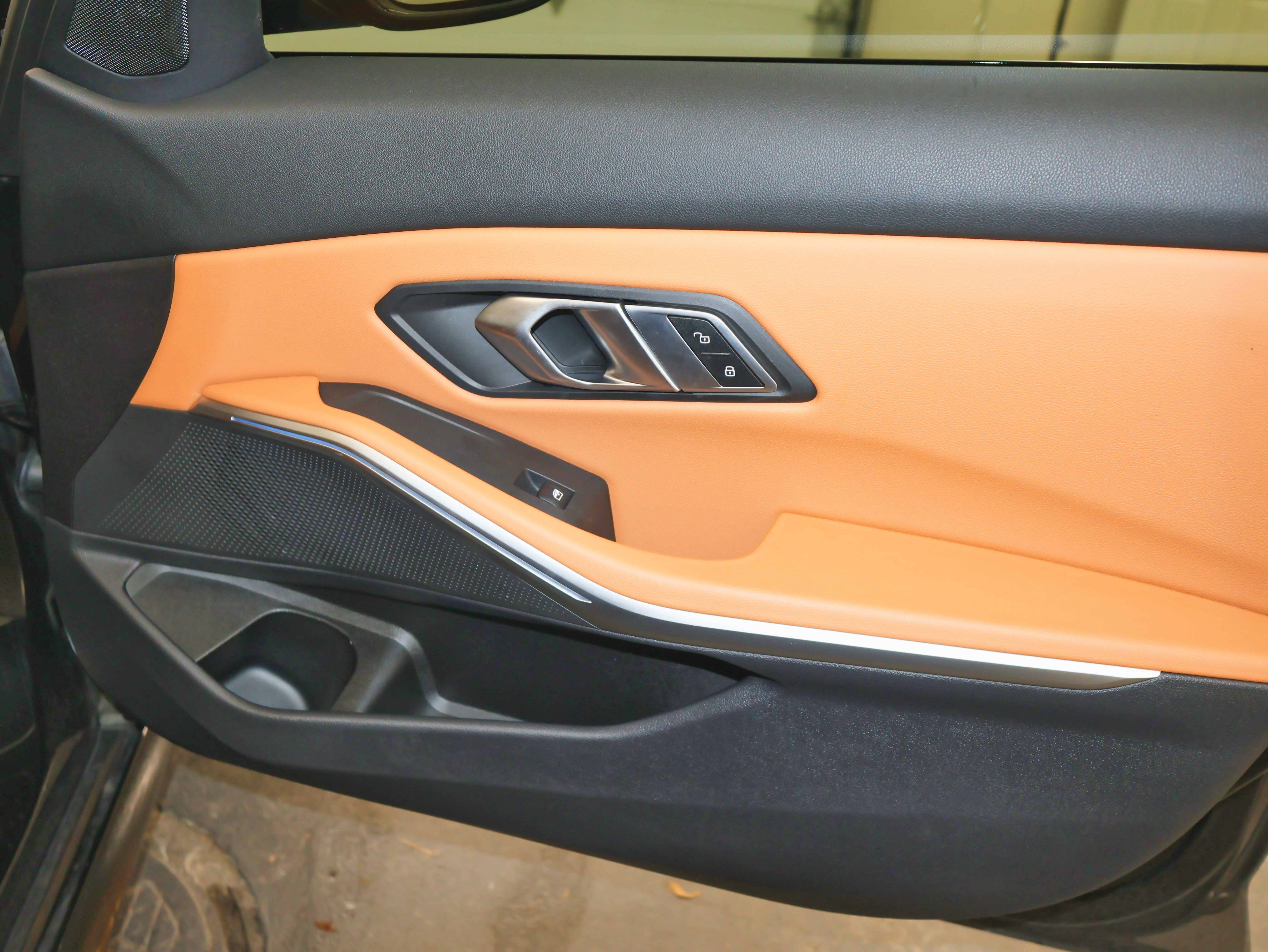 Used 2022 BMW 330e xDrive w/ M Sport Package image 47