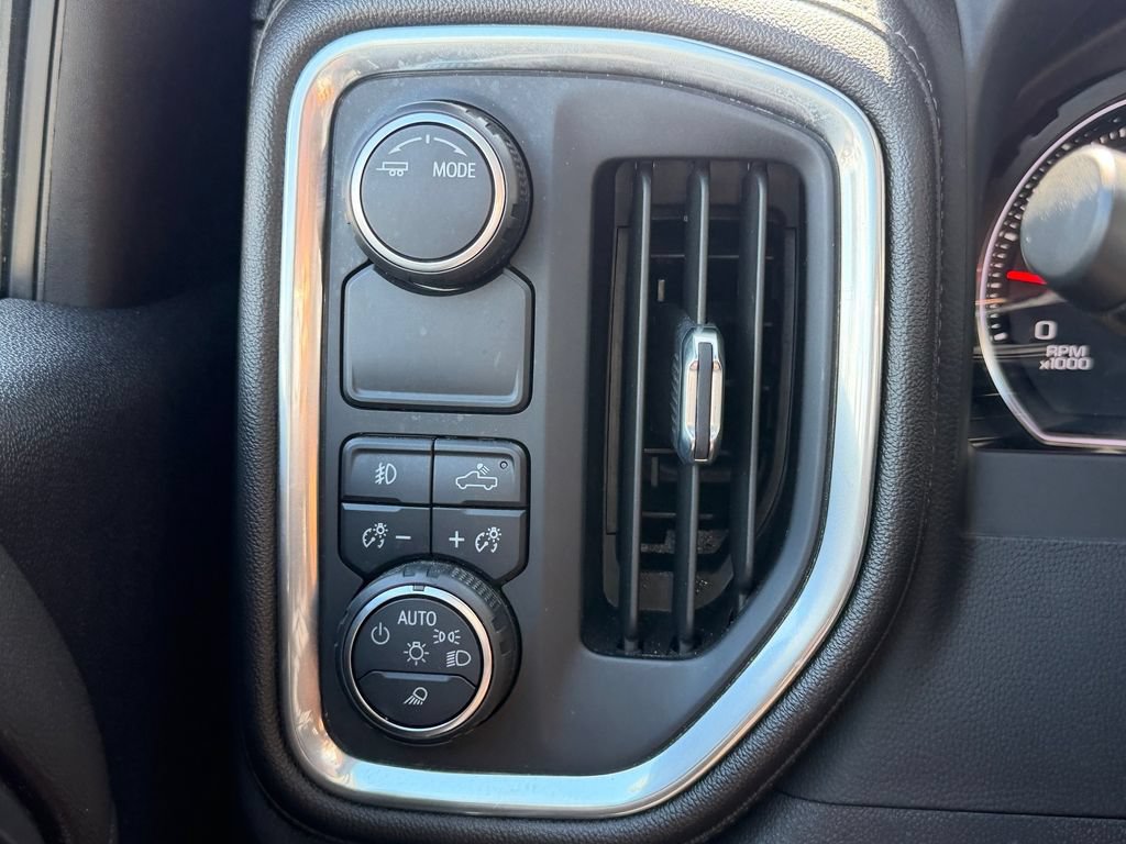 Used 2022 Chevrolet Silverado 2500 LTZ w/ LTZ Convenience Package RWD image 26