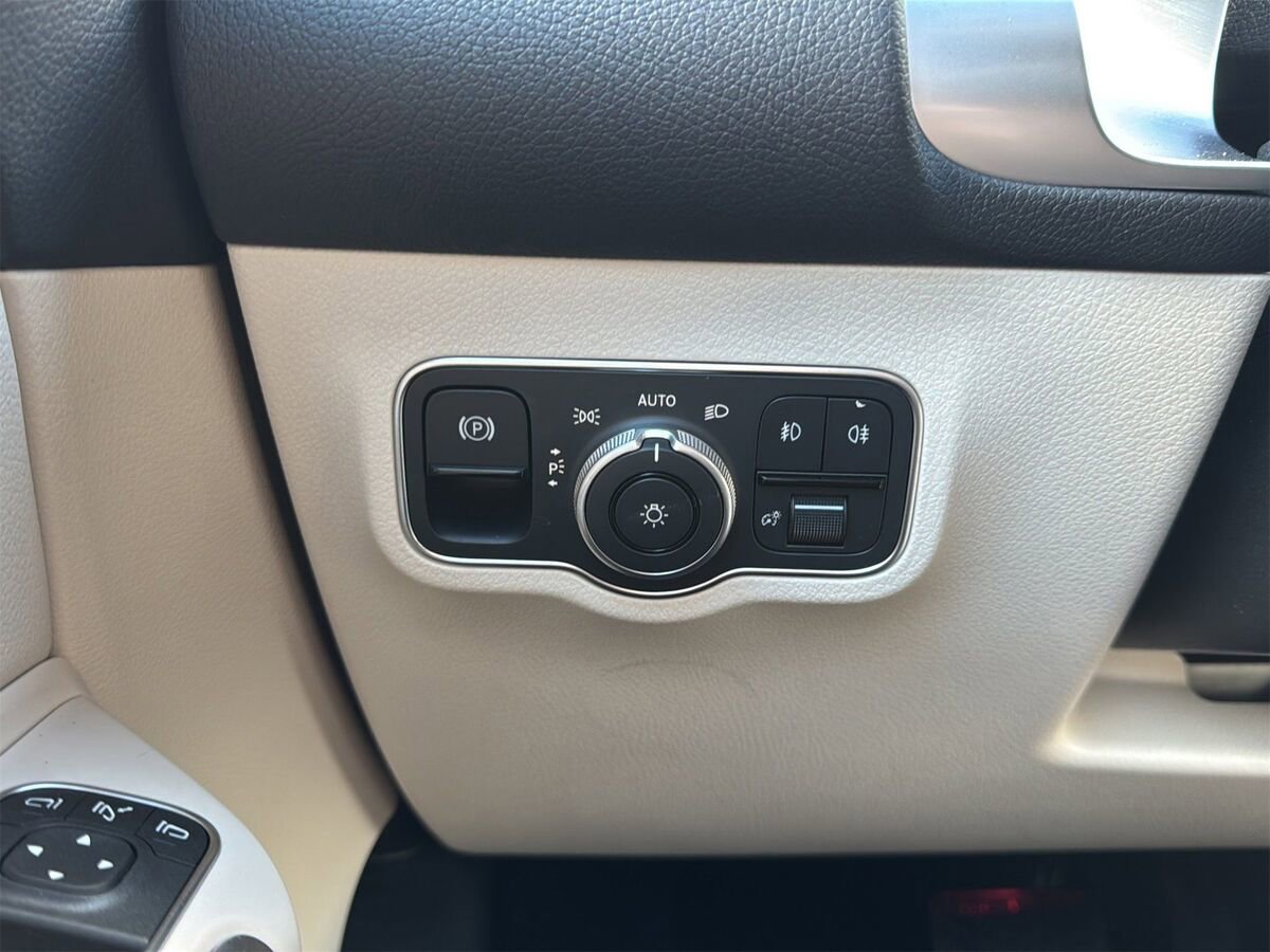 New 2026 Mercedes-Benz GLB 250 image 22