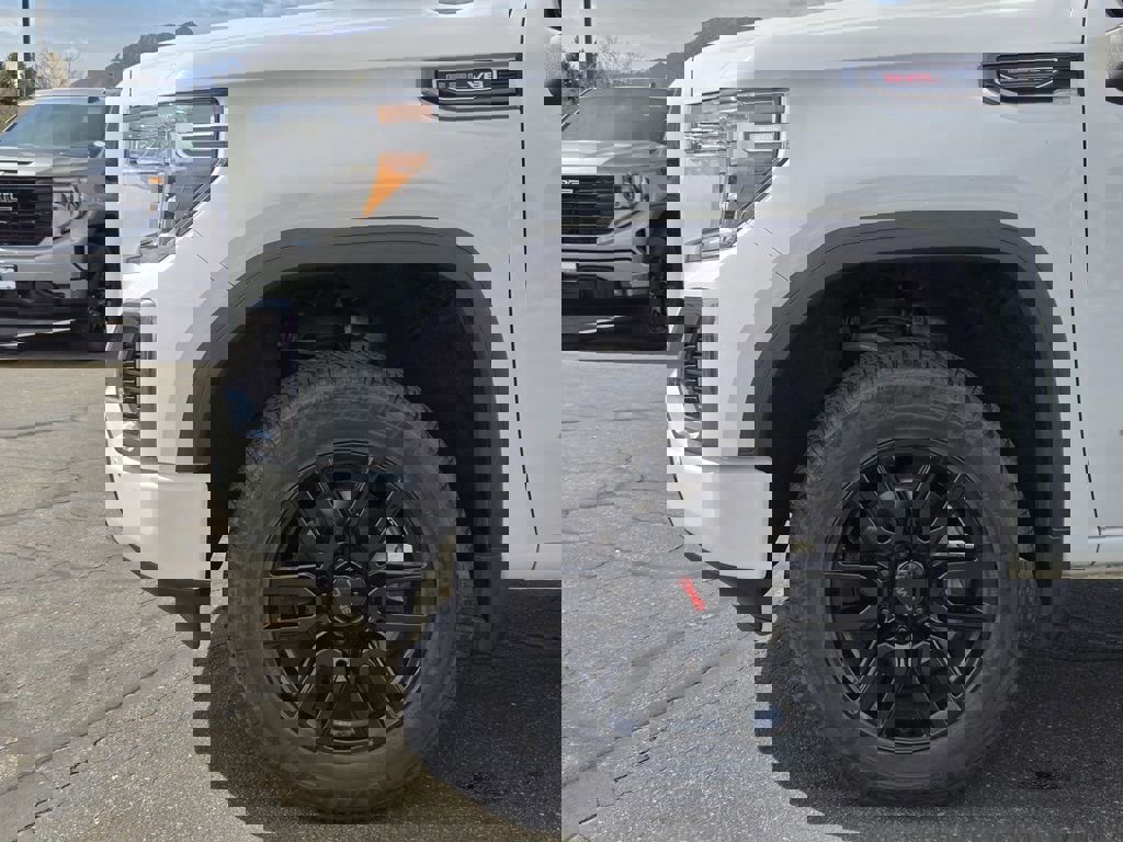 Used 2020 GMC Sierra 1500 AT4 w/ Technology Package image 6