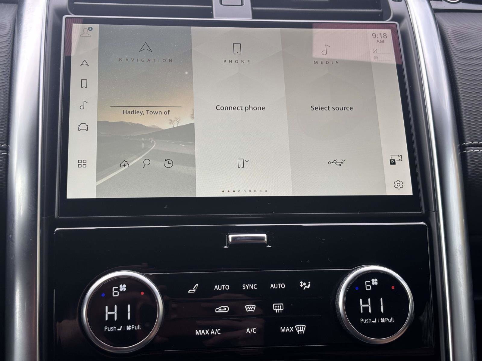 Used 2023 Land Rover Discovery S R-Dynamic image 19