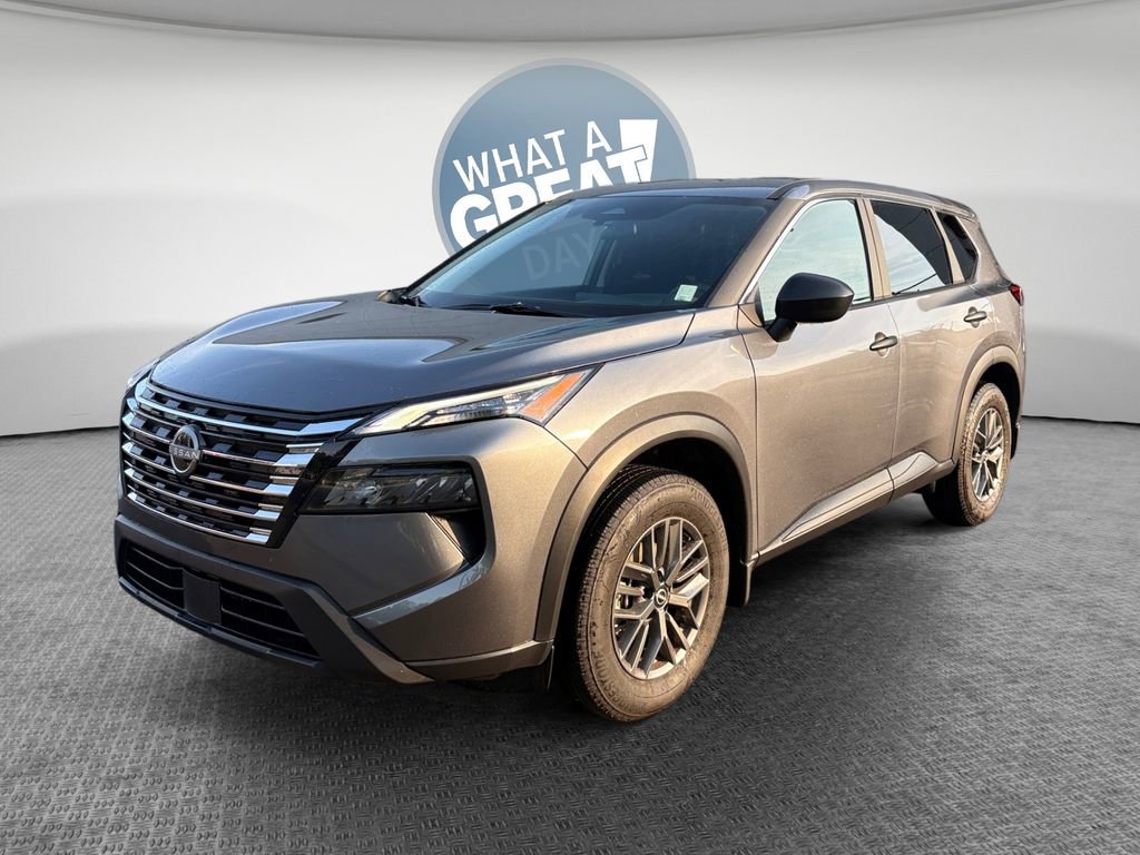 Used 2025 Nissan Rogue S image 8