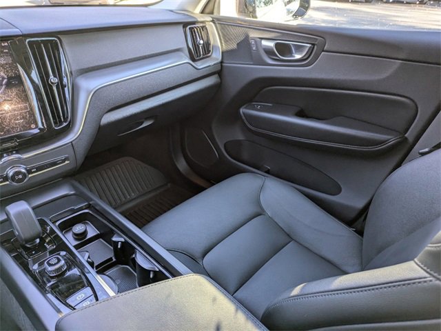 New 2025 Volvo XC60 B5 Plus w/ Protection Package Premier image 16