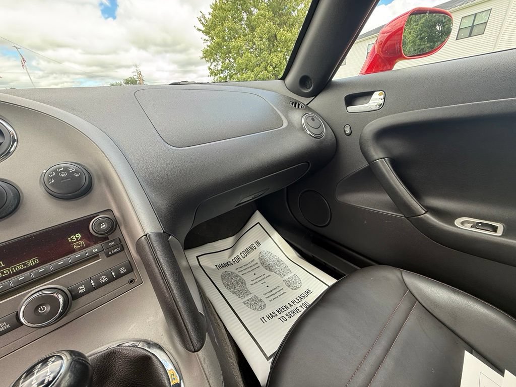 Used 2007 Pontiac Solstice GXP w/ Premium Package RWD image 22