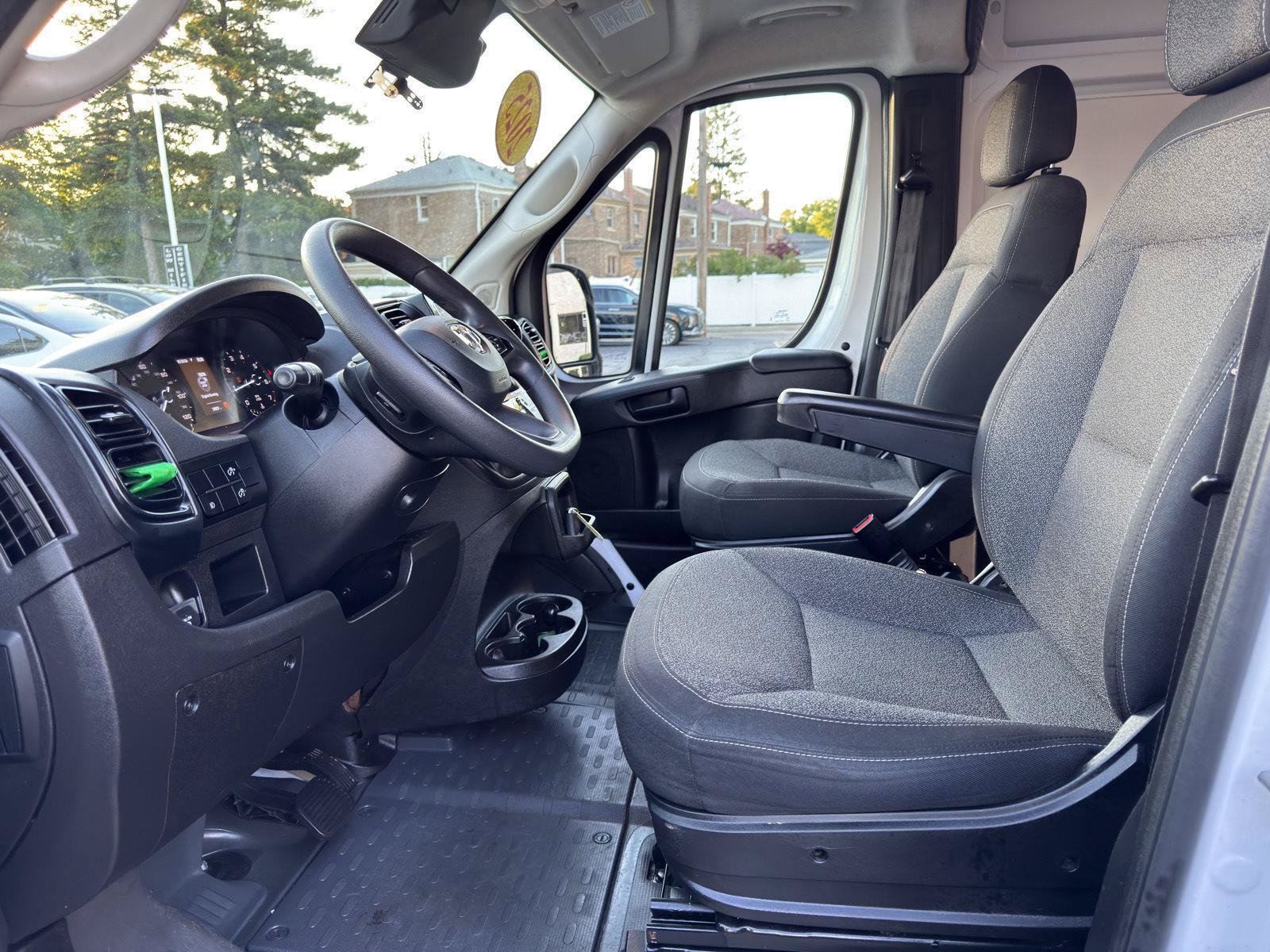Used 2025 RAM ProMaster 2500 w/ Convenience Group FWD image 25