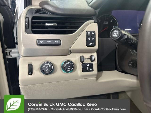 Used 2018 GMC Yukon Denali w/ Denali Ultimate Package AWD/4WD image 12