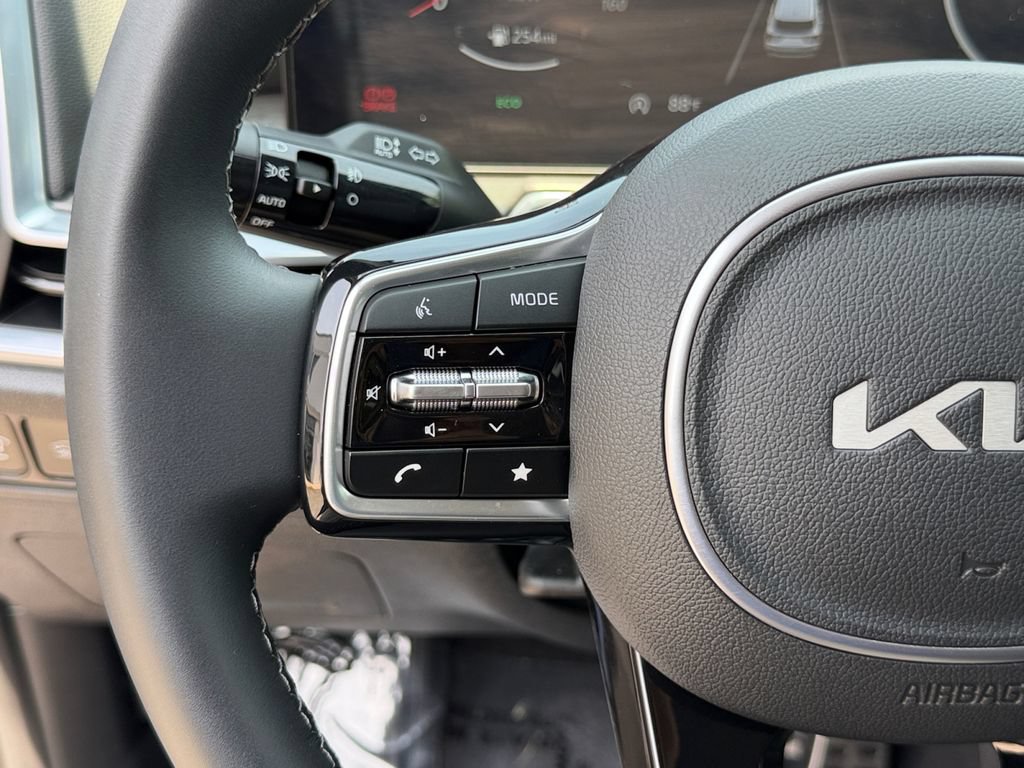 Used 2025 Kia Sorento SX AWD/4WD image 20