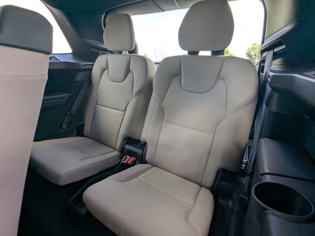 New 2026 Volvo XC90 B6 Plus w/ Protection Package Premier image 14
