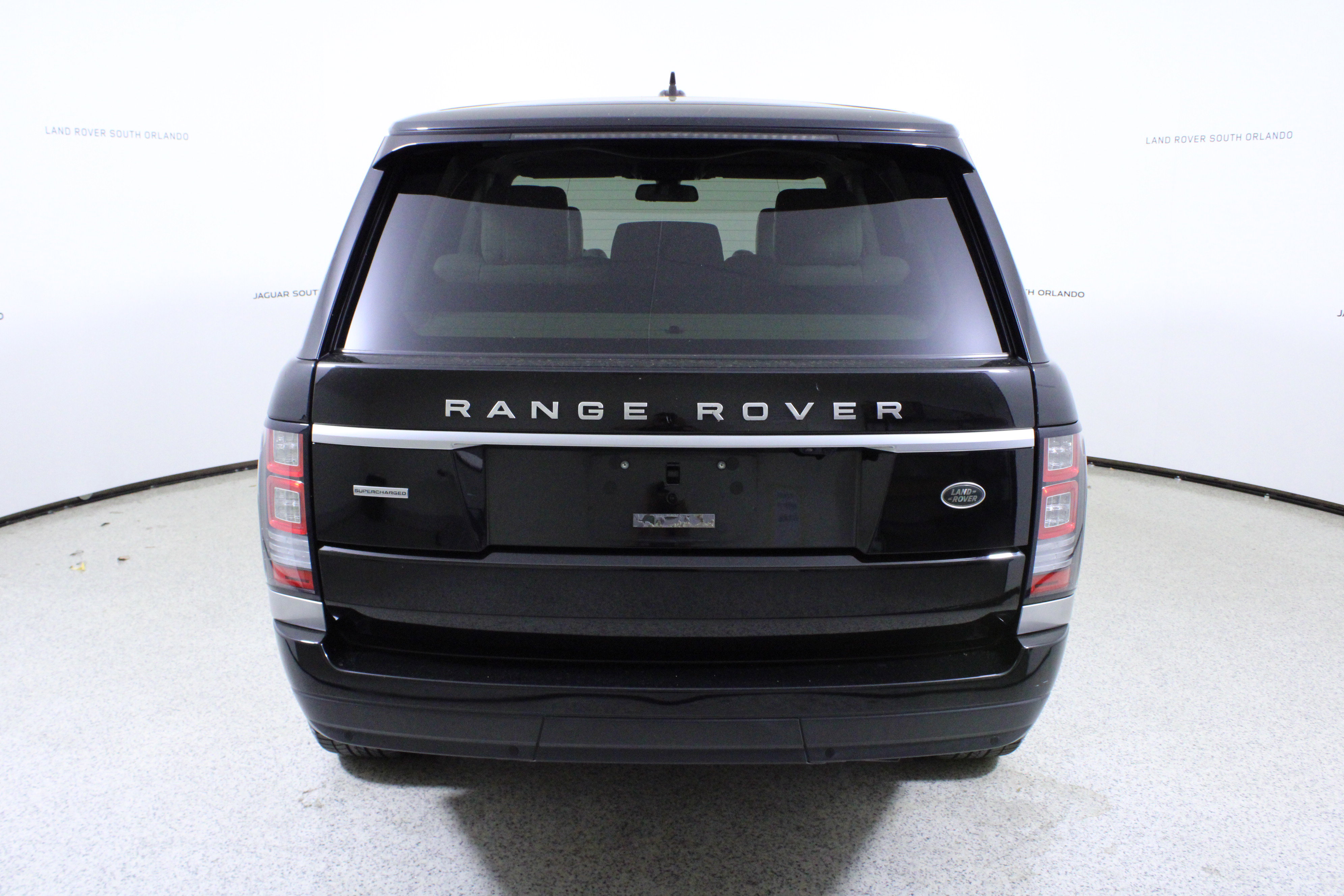 Used 2016 Land Rover Range Rover Supercharged image 6