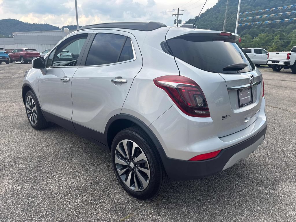 Used 2021 Buick Encore Preferred AWD/4WD image 3
