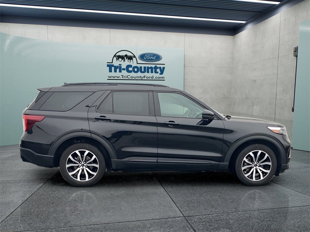 Used 2020 Ford Explorer ST w/ Premium Technology Package image 8