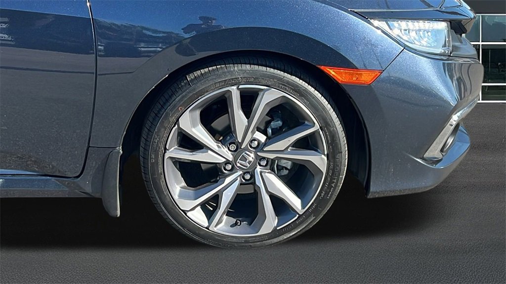 Used 2019 Honda Civic Touring image 5