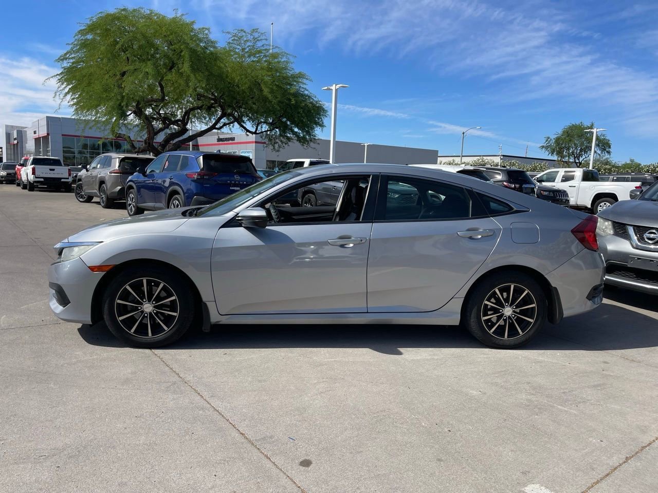 Used 2018 Honda Civic LX image 5
