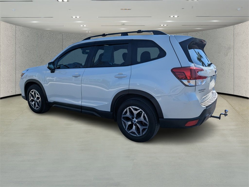 Used 2020 Subaru Forester Premium image 5