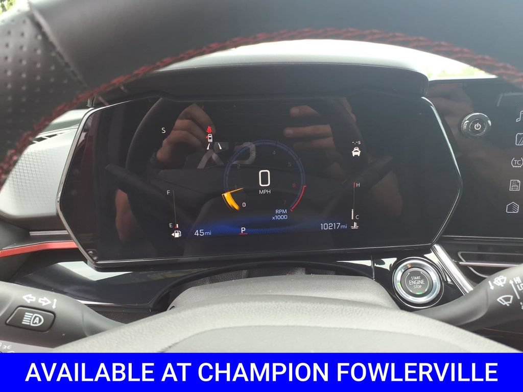 Used 2025 Chevrolet Trax RS w/ Sunroof Package FWD image 19