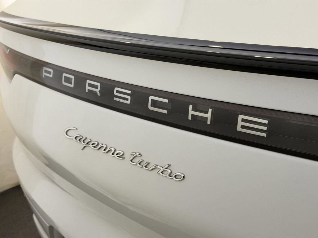 Certified 2023 Porsche Cayenne Turbo AWD/4WD image 25