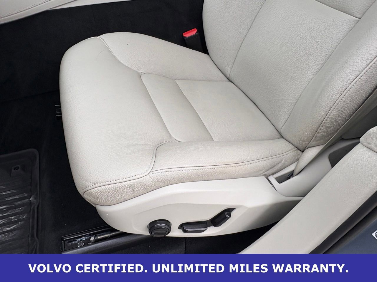 Certified 2023 Volvo XC90 B6 Plus w/ Protection Package Premier AWD/4WD image 29