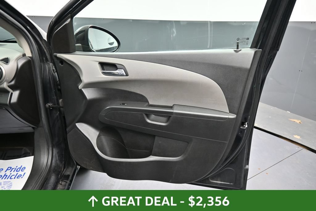 Used 2014 Chevrolet Sonic LTZ FWD image 18