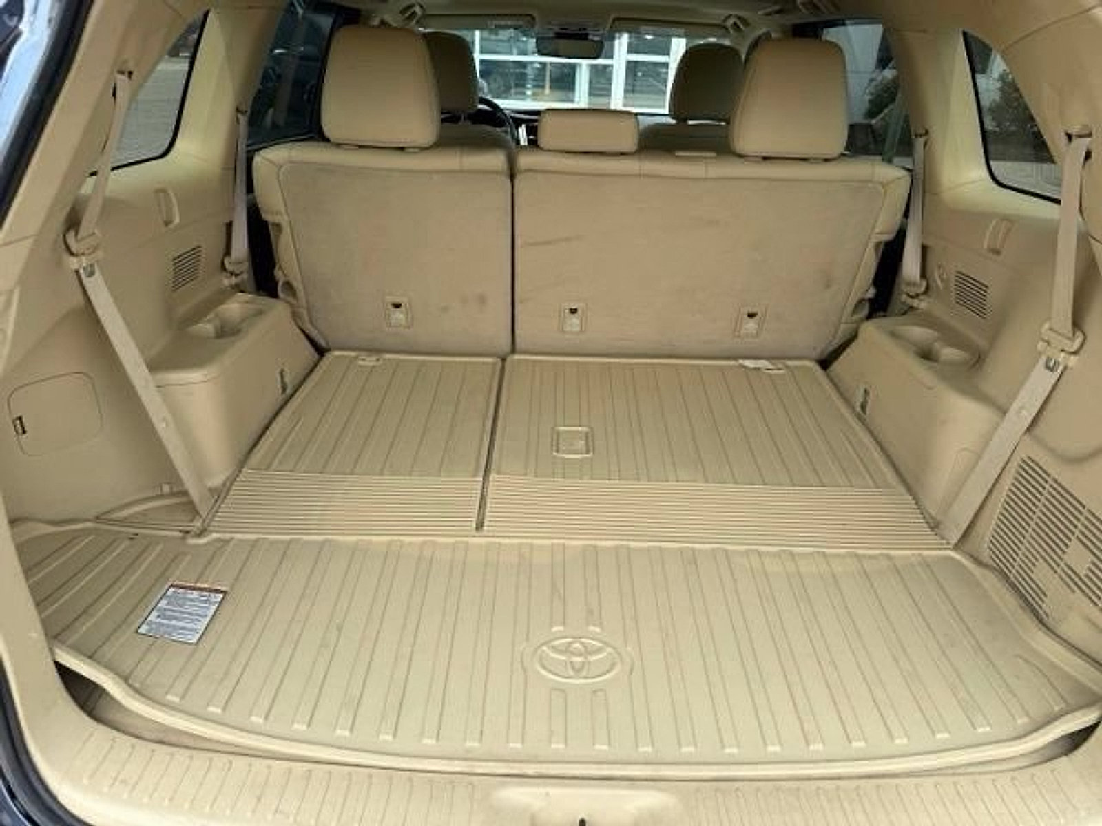 Used 2019 Toyota Highlander XLE AWD/4WD image 22