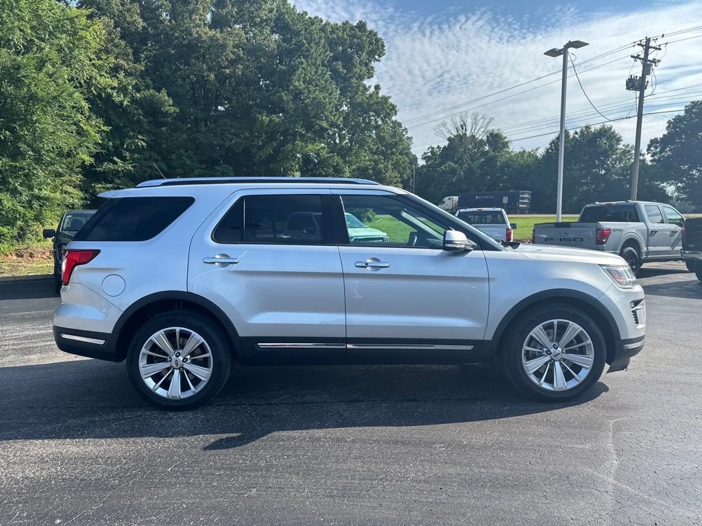 Used 2019 Ford Explorer Limited w/ Class III Trailer Tow Package FWD image 2