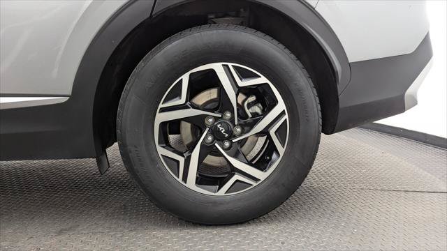 Used 2024 Kia Sportage LX FWD image 29