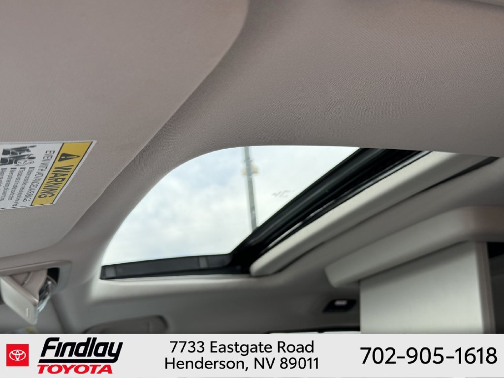 Used 2025 Honda Odyssey Touring image 6