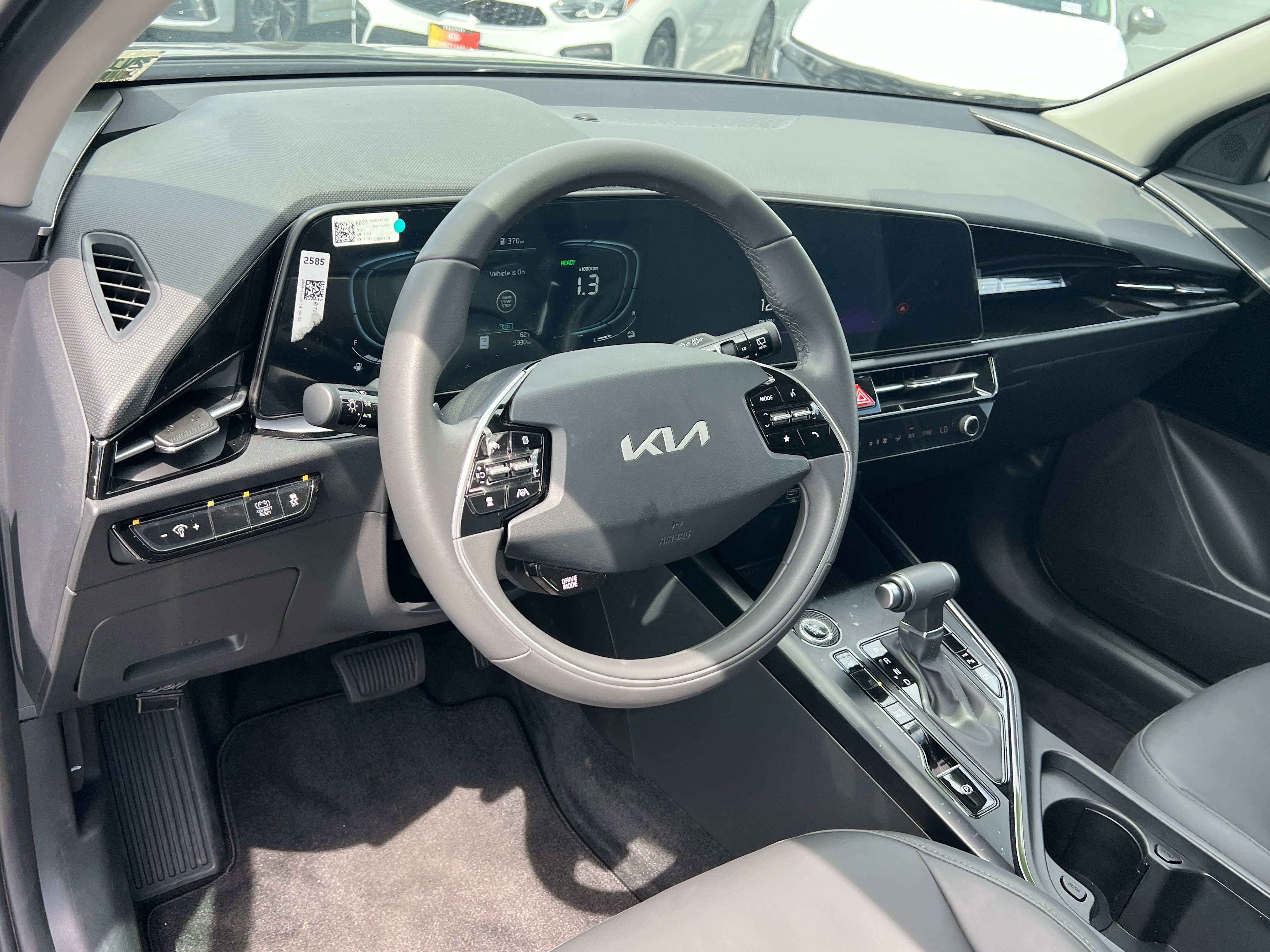 Used 2025 Kia Niro EX image 22