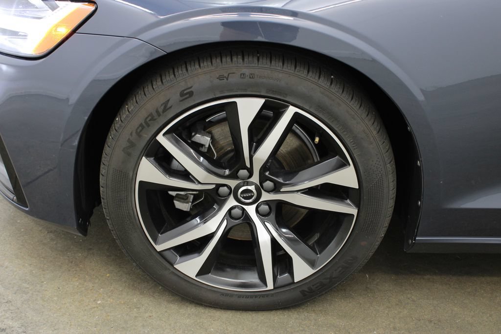 Certified 2024 Volvo S60 B5 Core FWD image 31