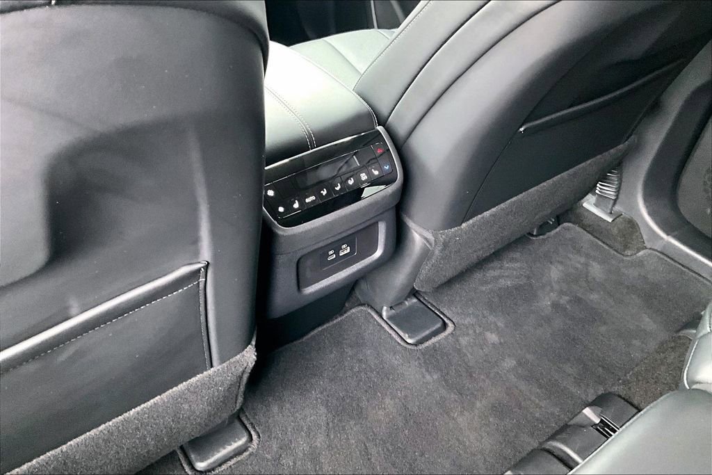 Certified 2025 INFINITI QX60 Luxe w/ Vision Package image 35