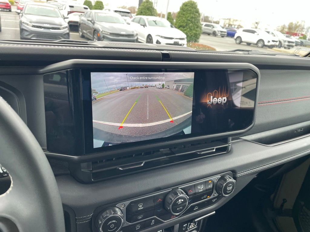 Used 2025 Jeep Wrangler Unlimited Rubicon image 17