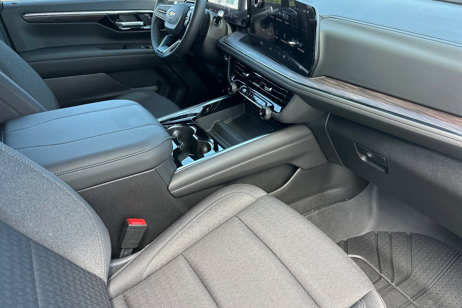 New 2026 Chevrolet Suburban LS AWD/4WD image 19