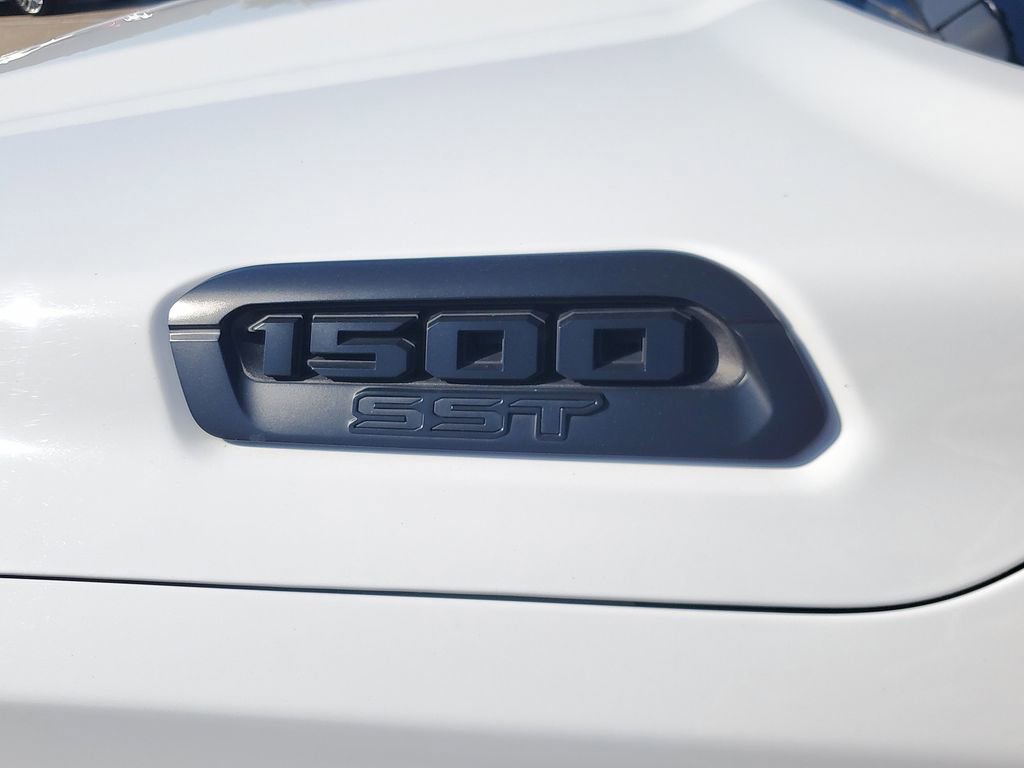 Used 2025 RAM 1500 Lone Star image 9