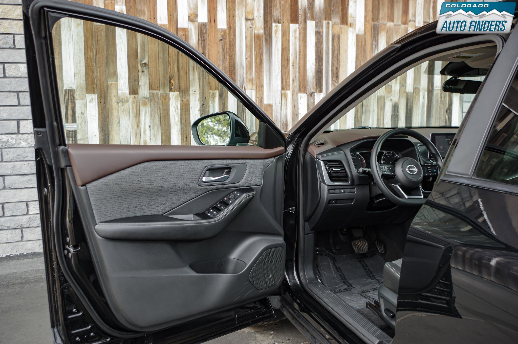 Used 2022 Nissan Rogue SV image 10