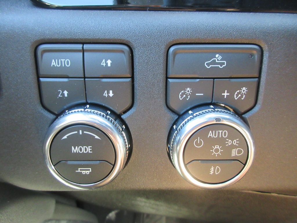 New 2026 GMC Sierra 2500 SLE w/ SLE Value Package; AWD/4WD image 18