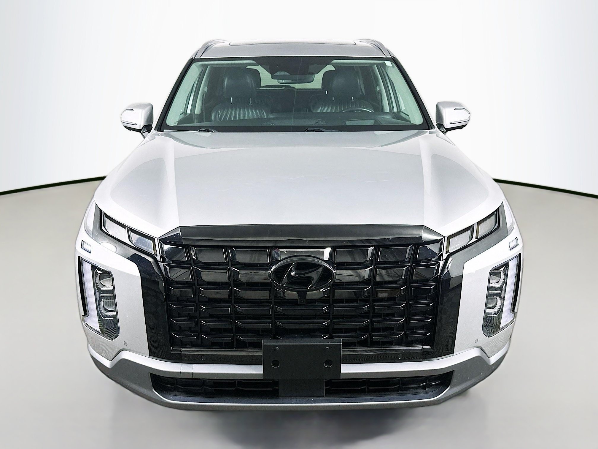 Used 2023 Hyundai Palisade Limited w/ Cargo Package AWD/4WD image 2