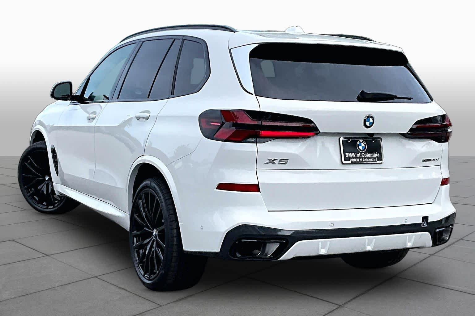 New 2026 BMW X5 xDrive40i w/ M Sport Package AWD/4WD image 12