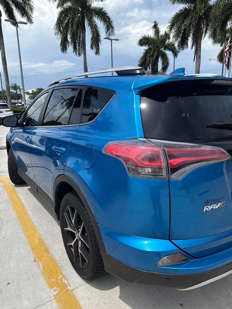 Used 2016 Toyota RAV4 SE w/ Advanced Technology Package FWD image 8