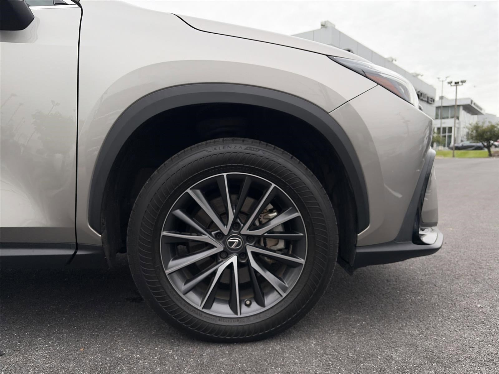 Used 2023 Lexus NX 350 AWD image 16