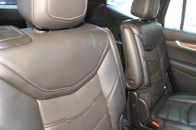 Used 2022 Cadillac XT6 Premium Luxury w/ Platinum Package AWD/4WD image 14
