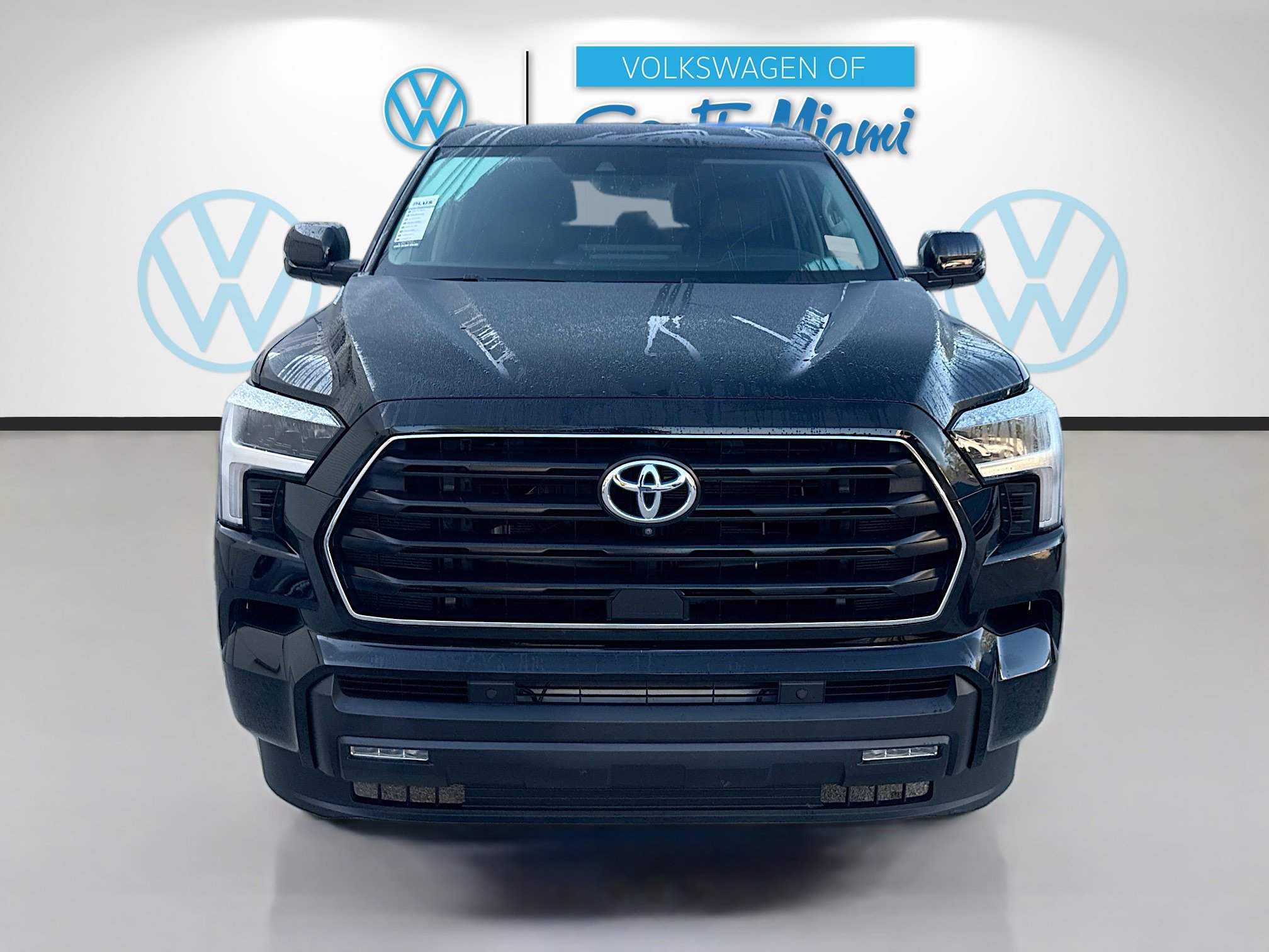 Used 2024 Toyota Sequoia SR5 w/ SR5 Premium Package image 2