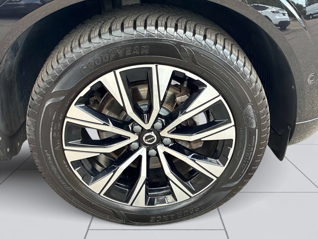 Used 2023 Volvo XC60 B5 Plus FWD image 9