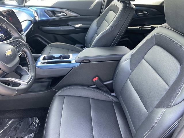 Used 2025 Chevrolet Equinox EV LT w/ Convenience Package image 22