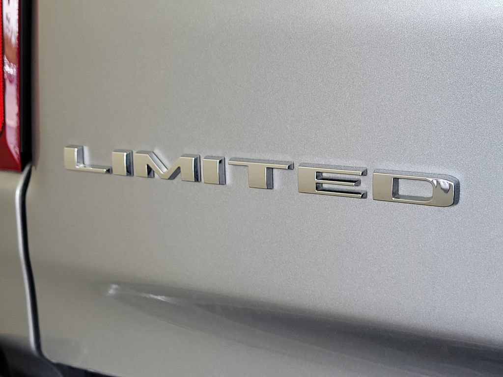 Used 2024 RAM 1500 Limited w/ Body Color Bumper Group AWD/4WD image 8
