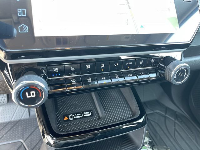 New 2027 Chevrolet Bolt RS w/ Technology Package FWD image 19