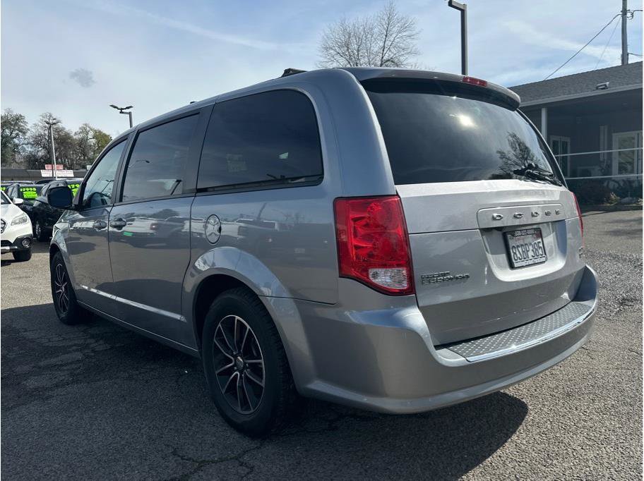 Used 2019 Dodge Grand Caravan GT image 5